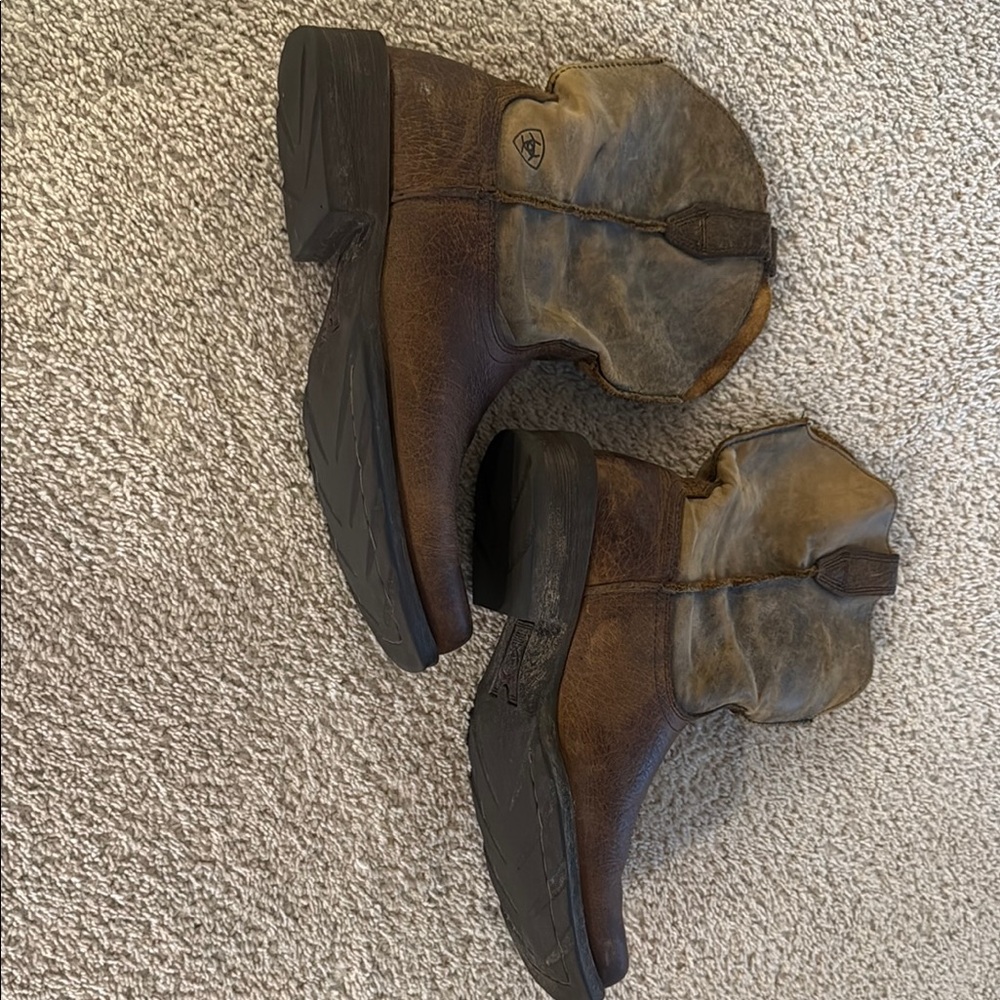 Ariat Brown Leather Rambler Boots